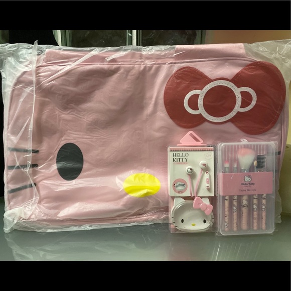 Hello Kitty Accessories - Hello kitty bundle
